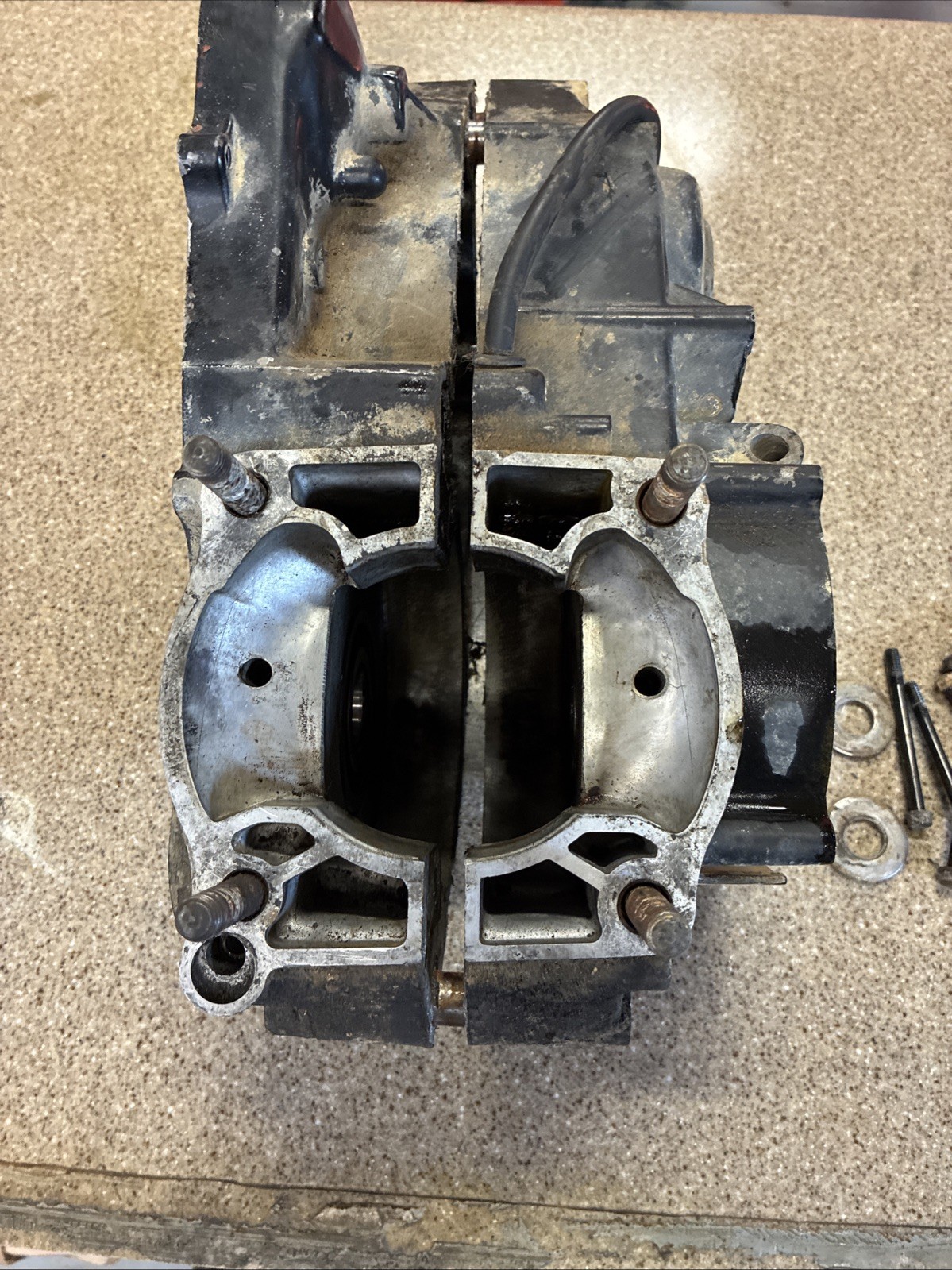 Honda CR250R Engine Cases ( set ) 1985-86 Used OEM Part P/N 112A0-KS7-000