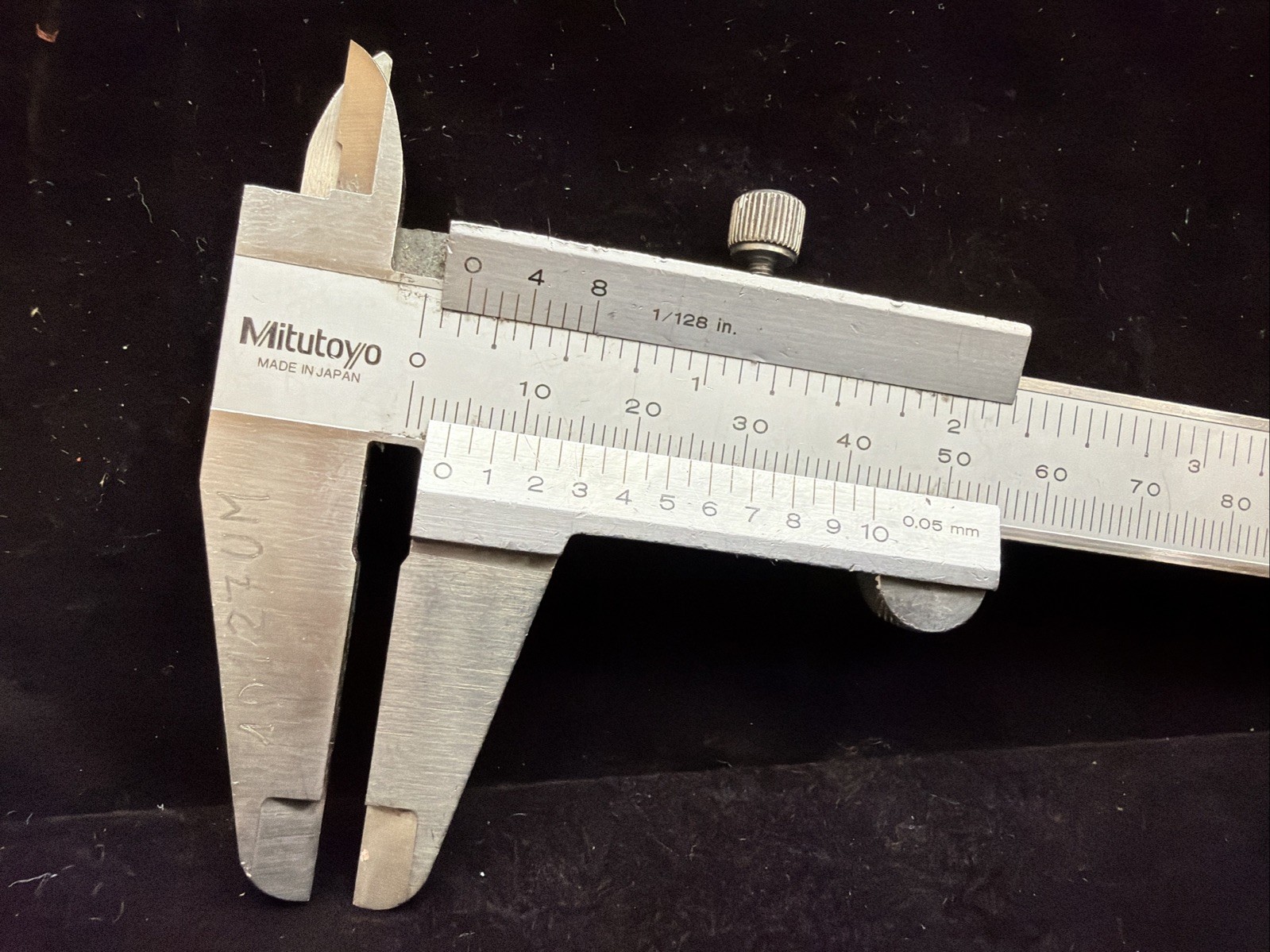 Mitutoyo 530-104 Vernier Caliper 6" 150mm