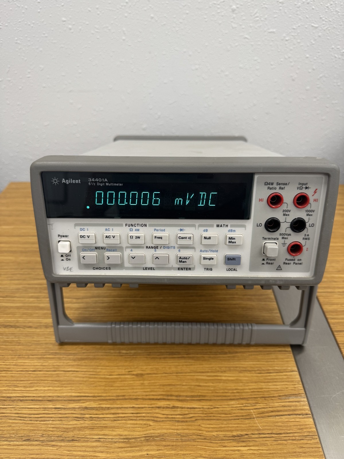 Agilent 34401A 6 1/2 Digit Multimeter