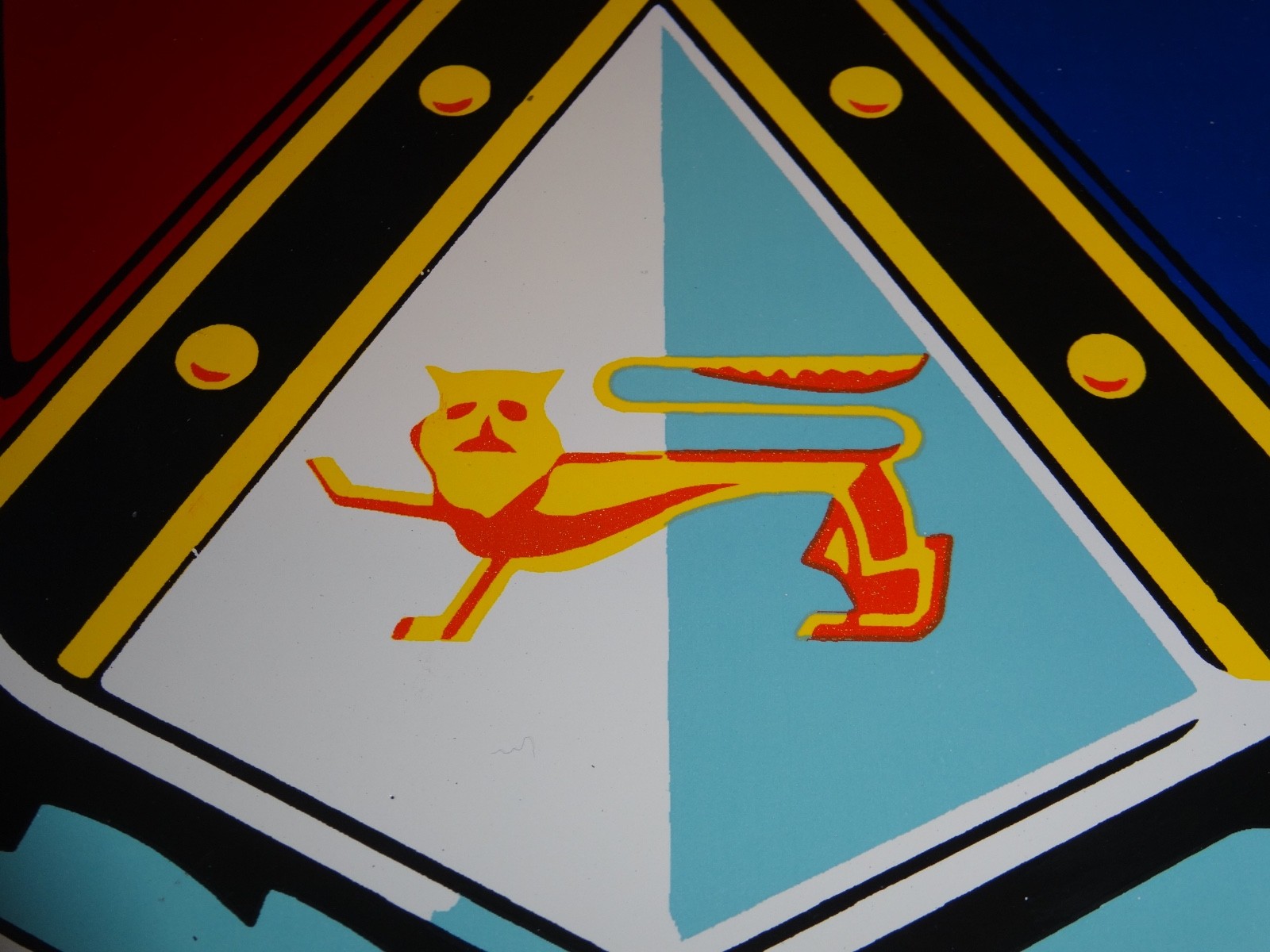 VINTAGE FORD MOTOR CO. JUBILEE LION PORCELAIN METAL CAR TRUCK GASOLINE OIL SIGN!