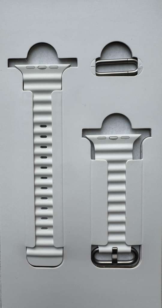 NEW Genuine Apple Watch Band - Ocean Band (49mm) - White - Regular, OPEN BOX