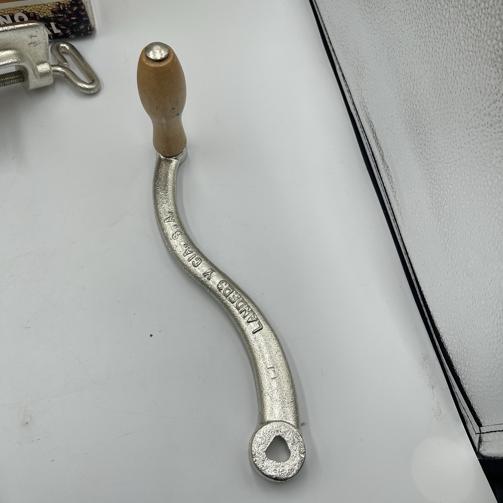 Landers Corona Traditional Corn Mill Grinder Molino Tradicional