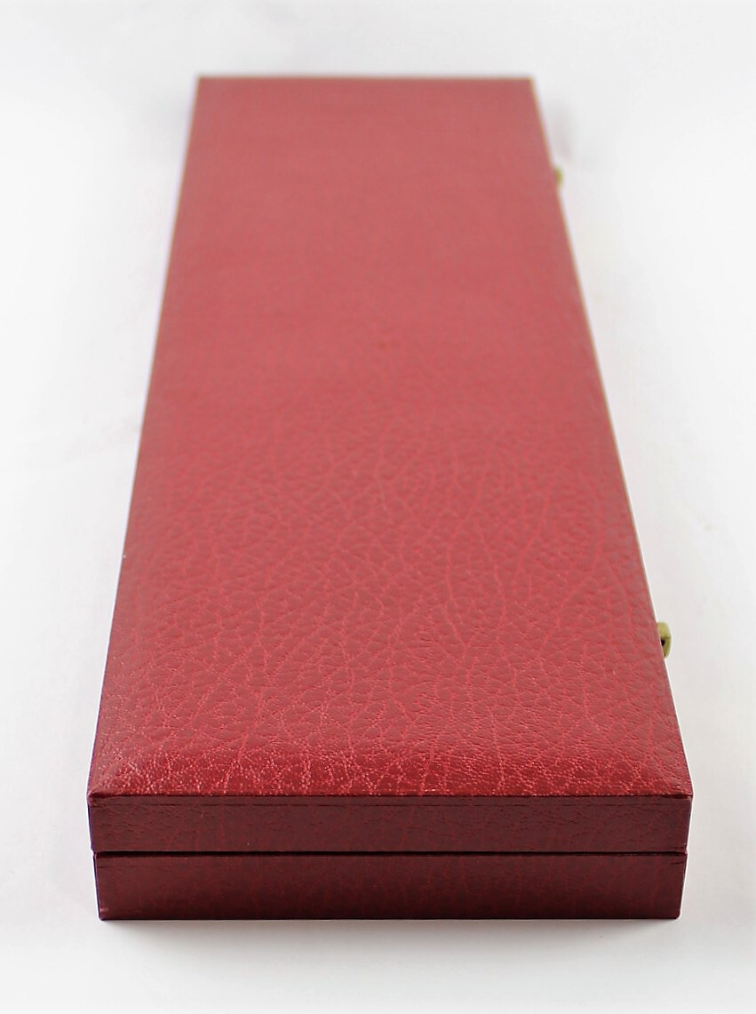 WILKINSON SWORD "BY APPOINTMENT" LONDON MADE IN ENGLAND PRESENTATION SWORD +CASE