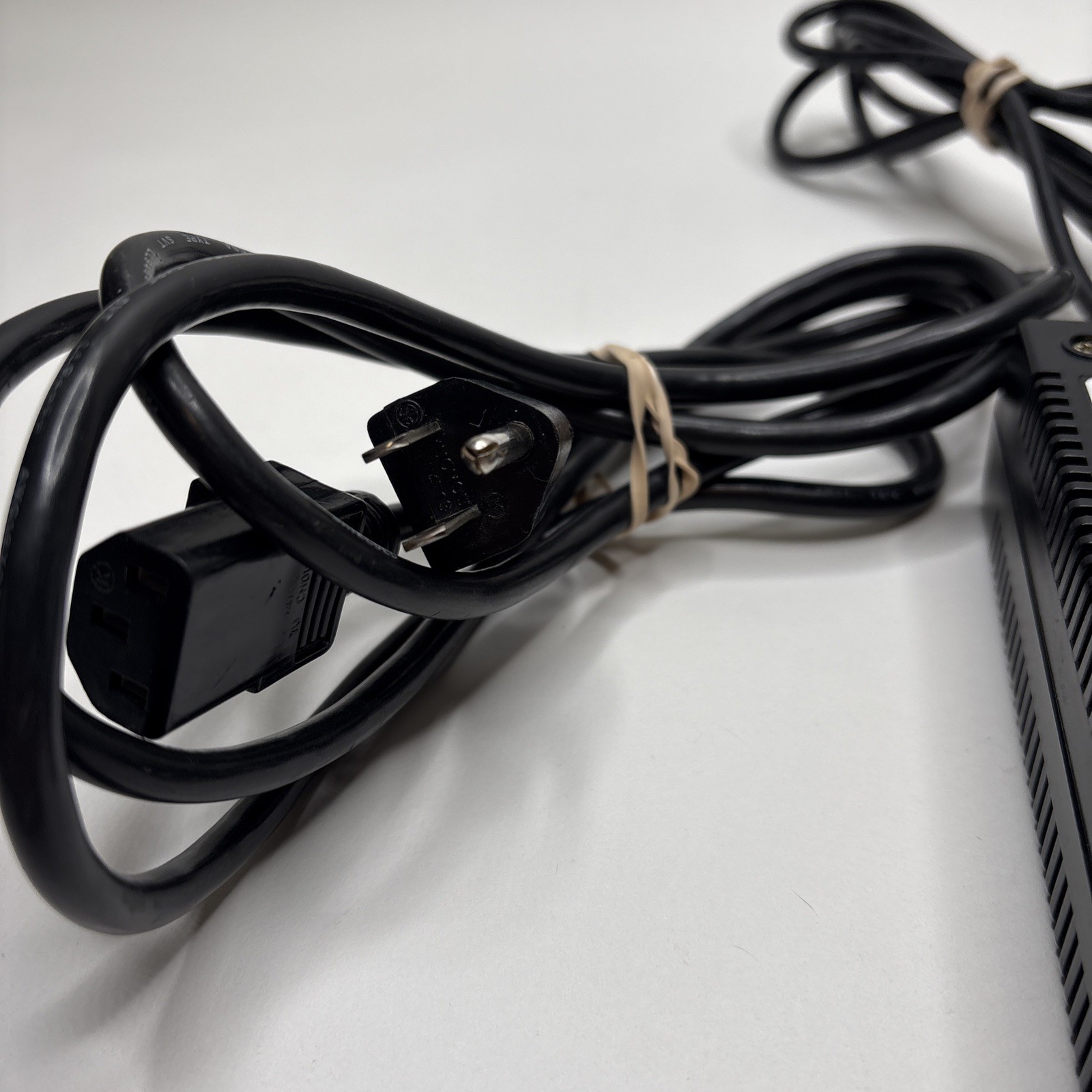 Cisco AC Adapter 34-0772-01 Power Supply 6-pin DIN connector 13.8V Yokogawa