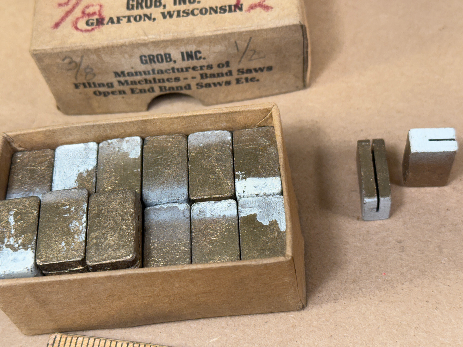 PAIR Grob Self-Seating Band Saw Guides .025 3/8″-1/2″ Alum Bronze (White) S1151A