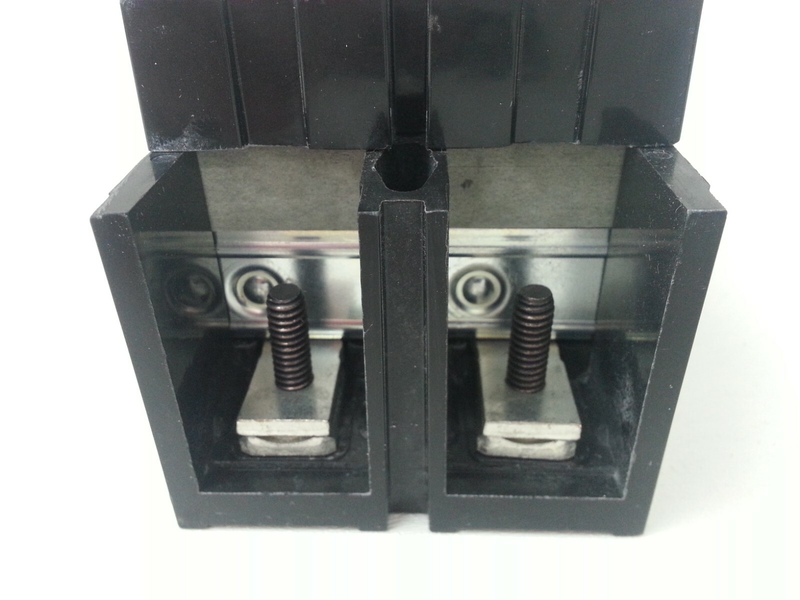 Square D Q2M2200MT / QBM22200TN Main Breaker 200 Amp - 2 Yr Warranty