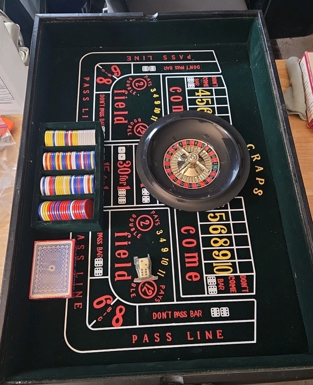 Home Casino Game Boards 26"×18" Craps Blackjack Roulette & Poker Chips Cards