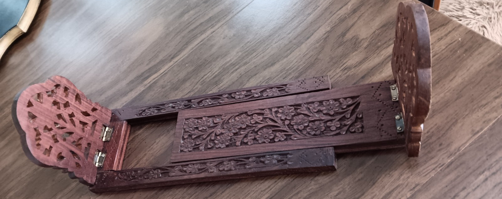 Hand Carved Ornate Wooden Floral Table Top Expandable Book End~ Made In India