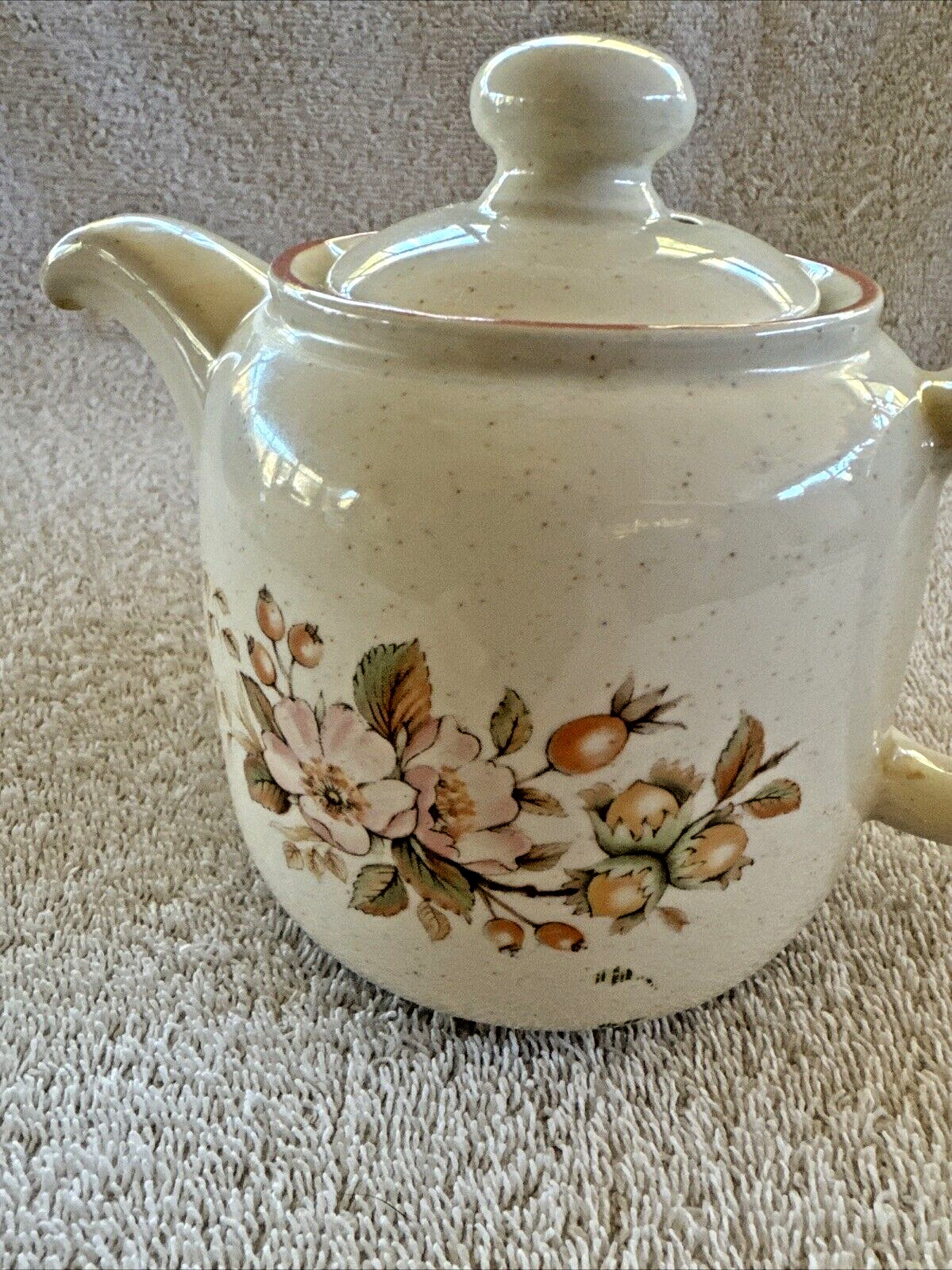 BHS Country Garland Small Tea Pot Cream Speckled Color W/ Flowers Painted on it