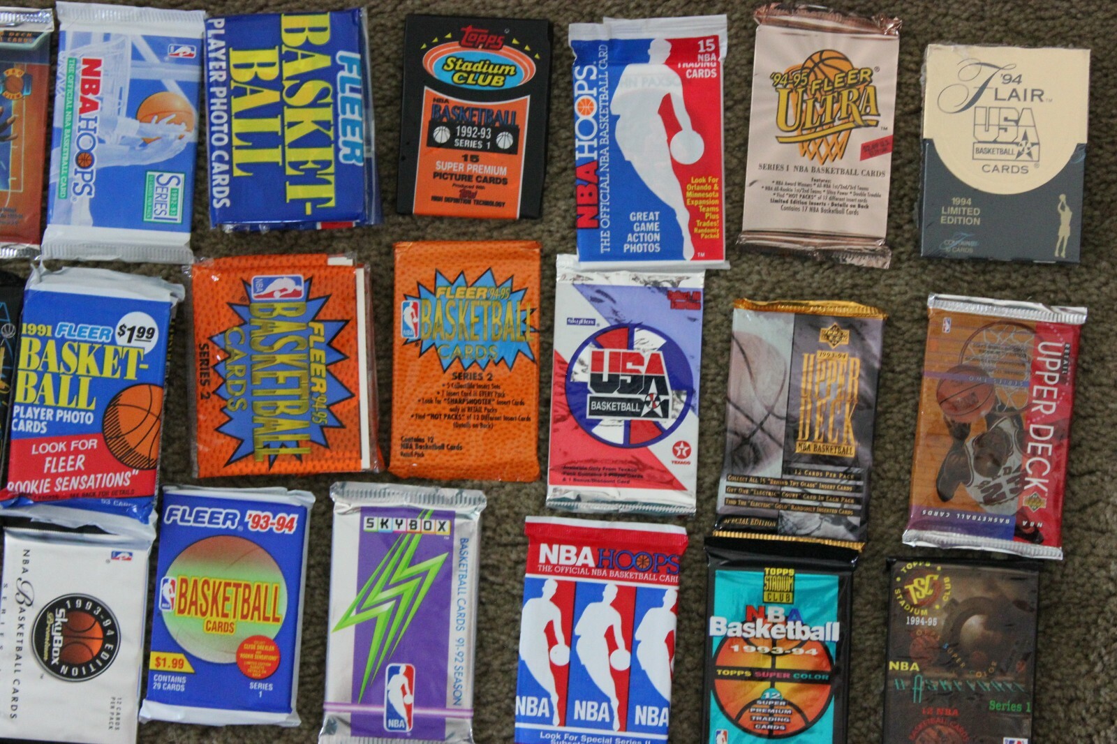 ESTATE SALE - Lot of Old Vintage BASKETBALL Cards in Unopened Packs