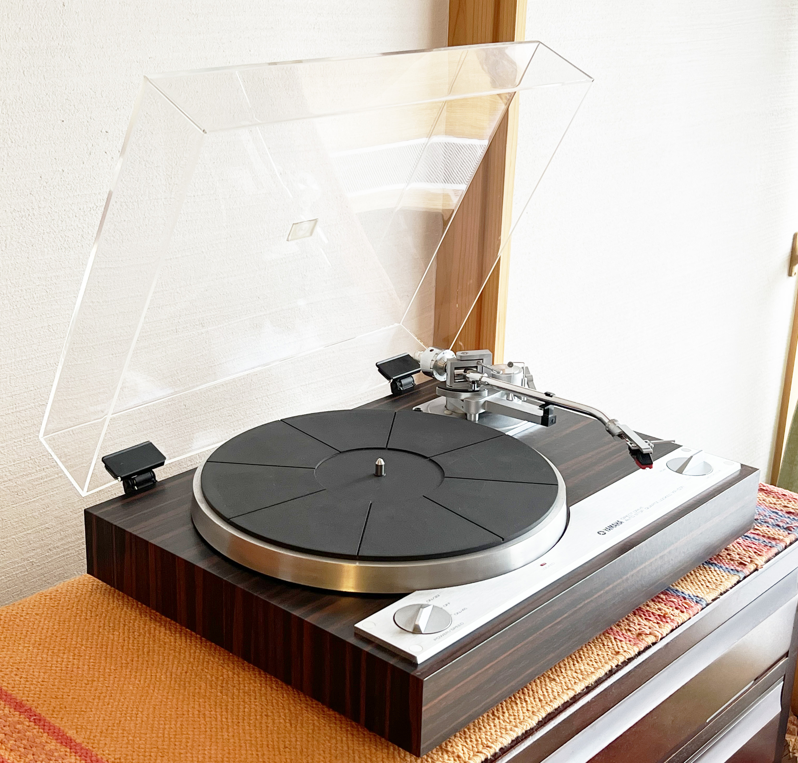 Yamaha YP-D71 Direct Drive Record Player Turntable Confirmed Excellent Operation