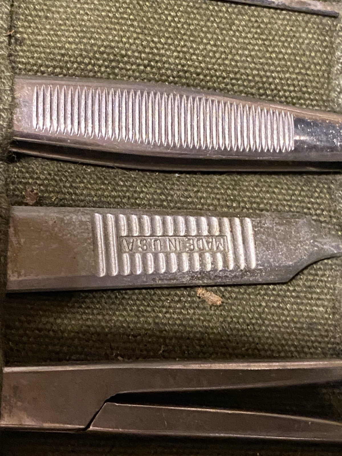 US Army Surgical Instrument Kit Minor Field Surgery Kit W Extra Scalpel