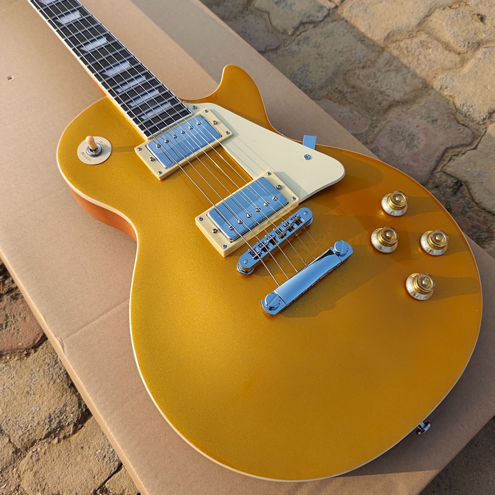 Sale LP standard Gold Top Guitar 6 Strings Solid Mahogany body & neck ABR1