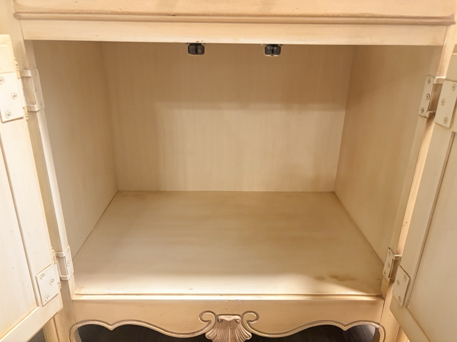 Ethan Allen Country French – Model 26‑5226, Finish 646 – Vintage Nightstand