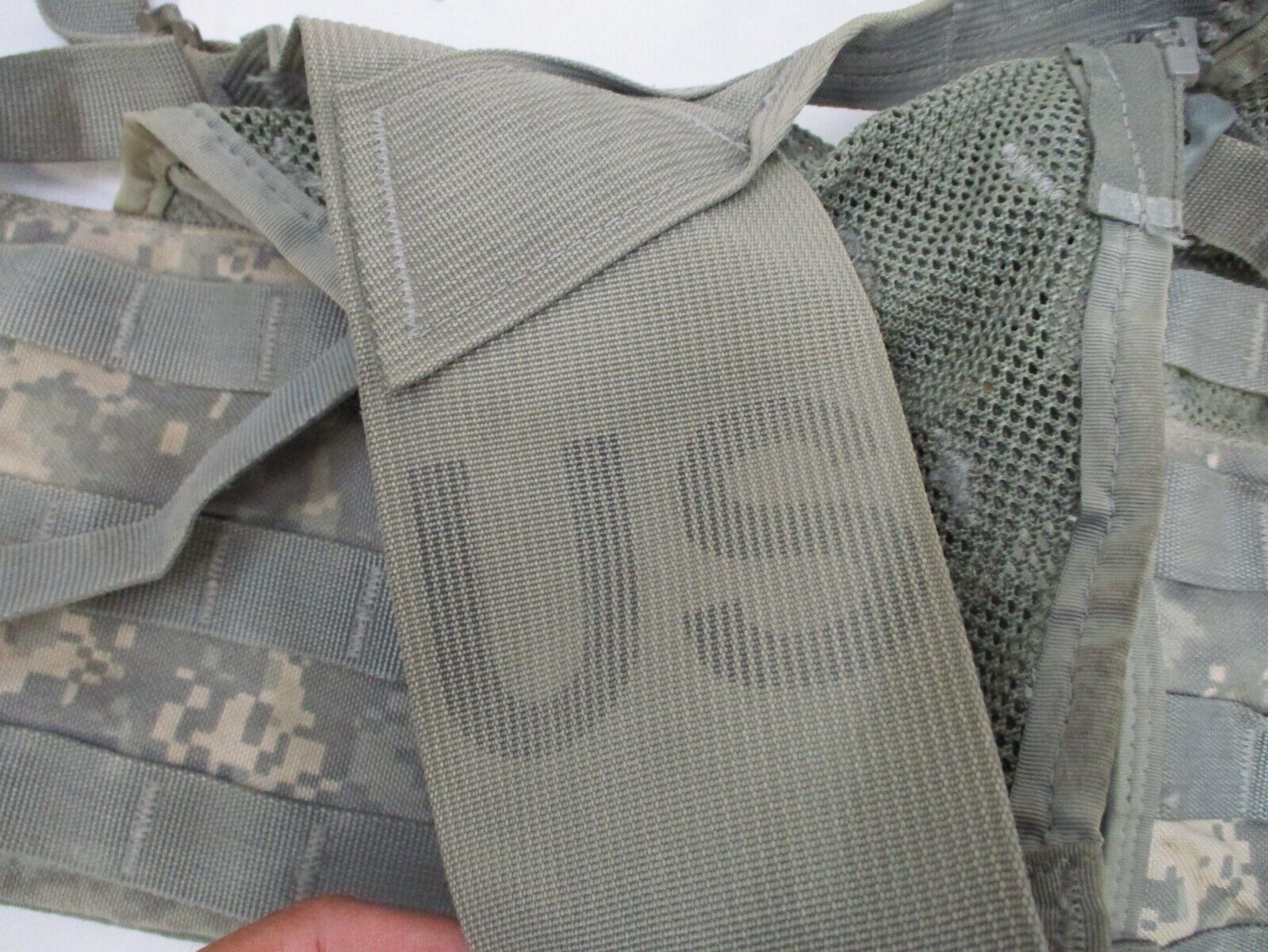 US ARMY MOLLE VEST FLC FIGHTING LOAD CARRIER BEARING EQUIPMENT DIGITAL TACTICAL