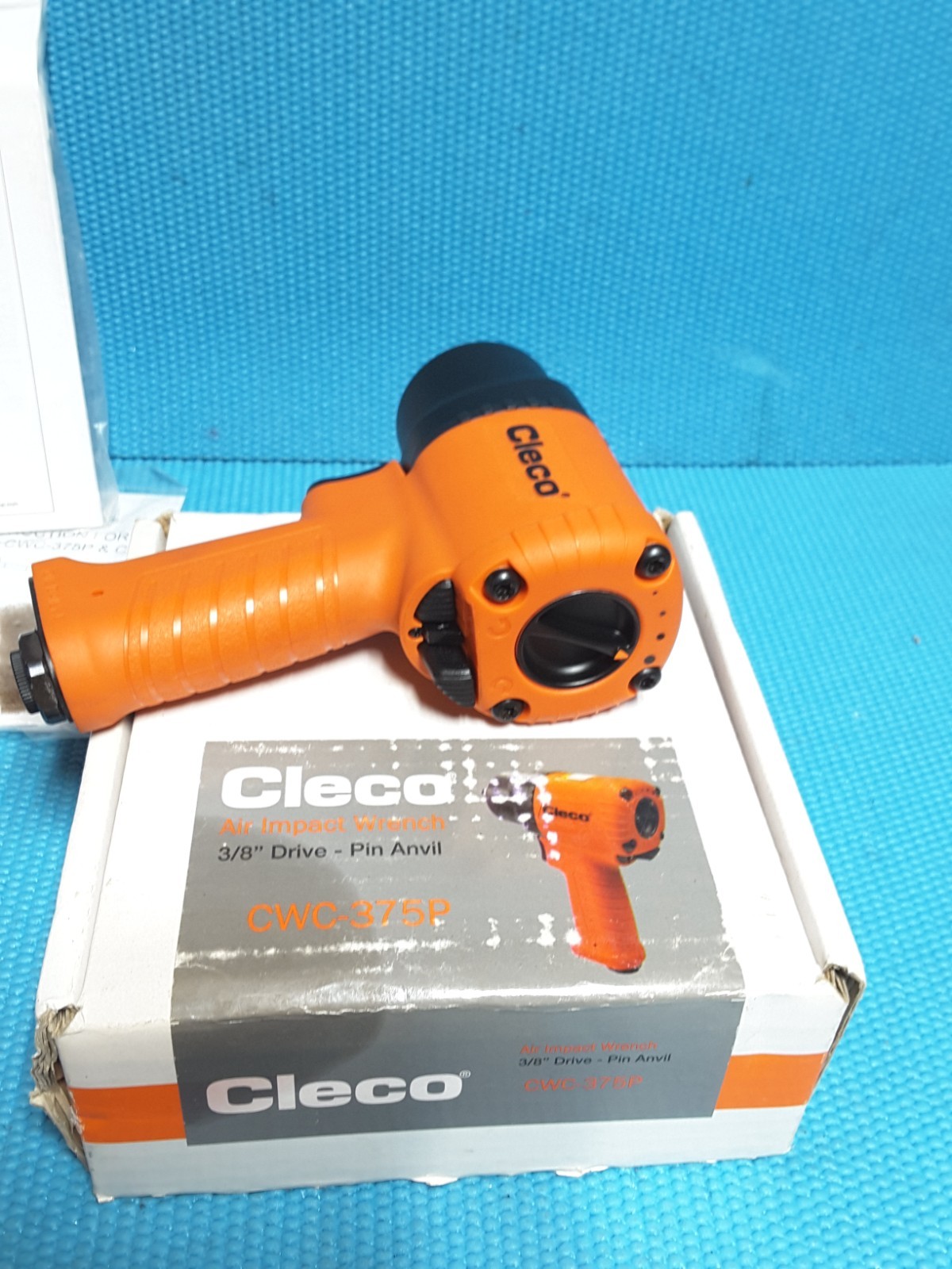 Cleco Air Impact Wrenches, 3/8 in, 450 ft lb, 10,000 RPM.