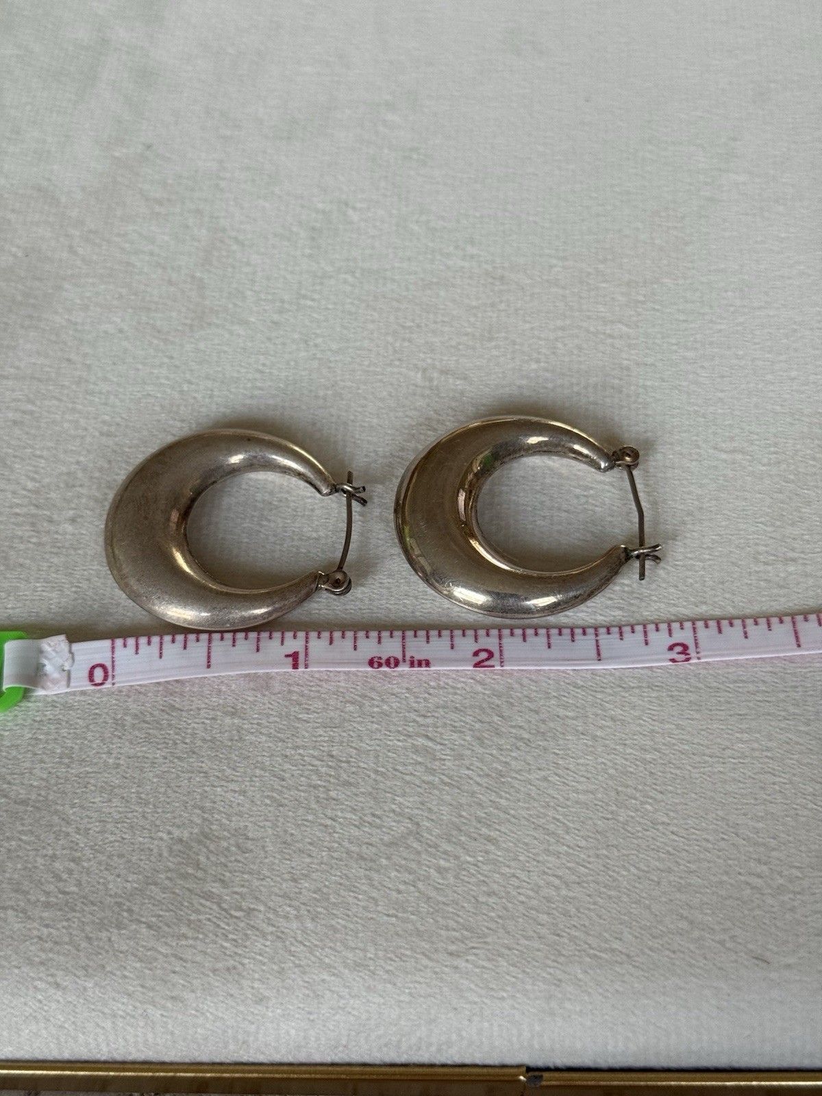 Vintage Puffed Silvertone Hoop Pierced Earrings