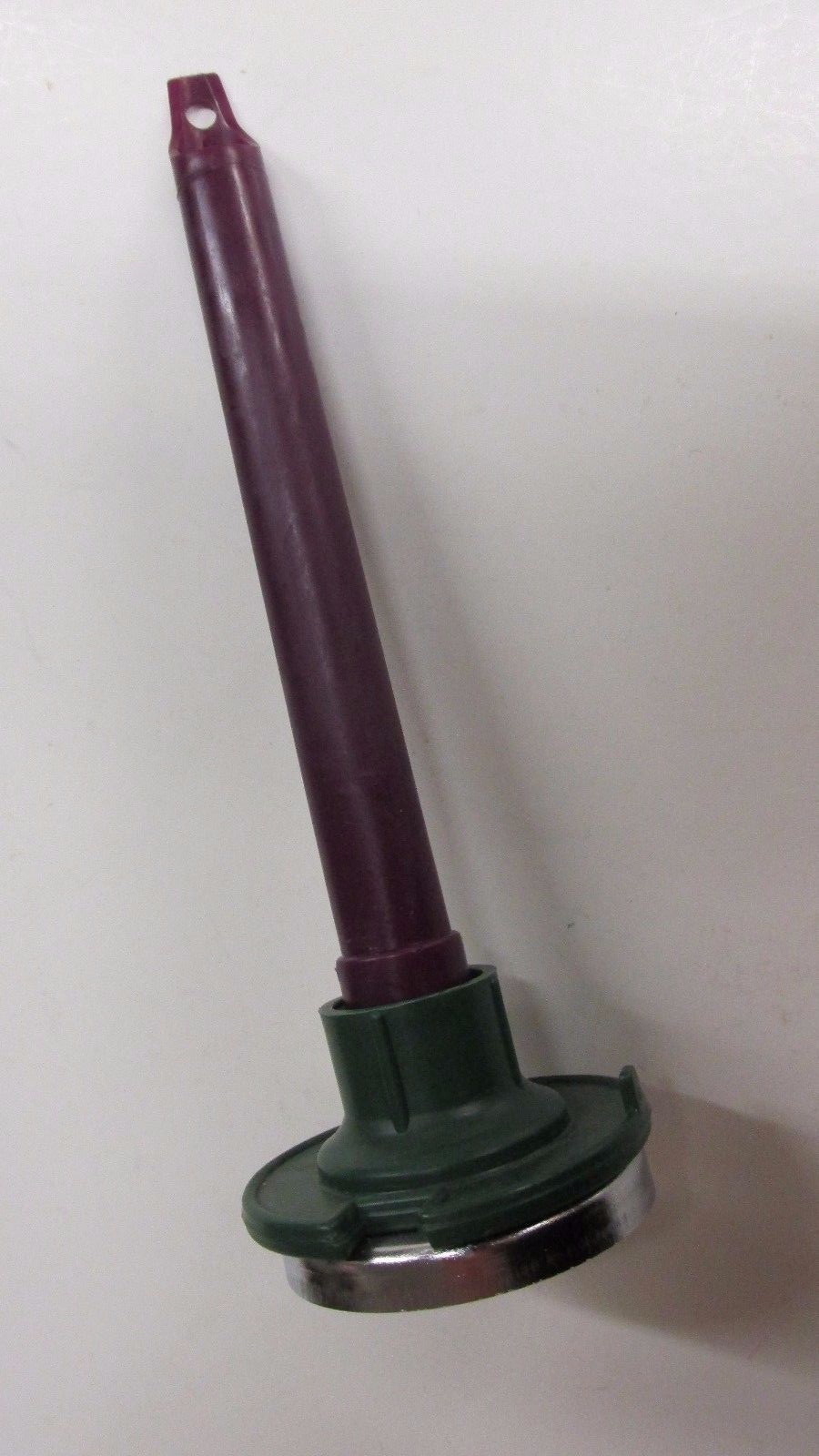 2 USGI Magnetic Base Lightstick Holder Military Training Marker Cyalume Omniglow