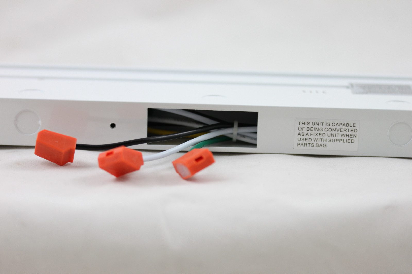 120v Under Cabinet LED 9" 14" 22" 32" Hard Wire Linkable knock outs L-6