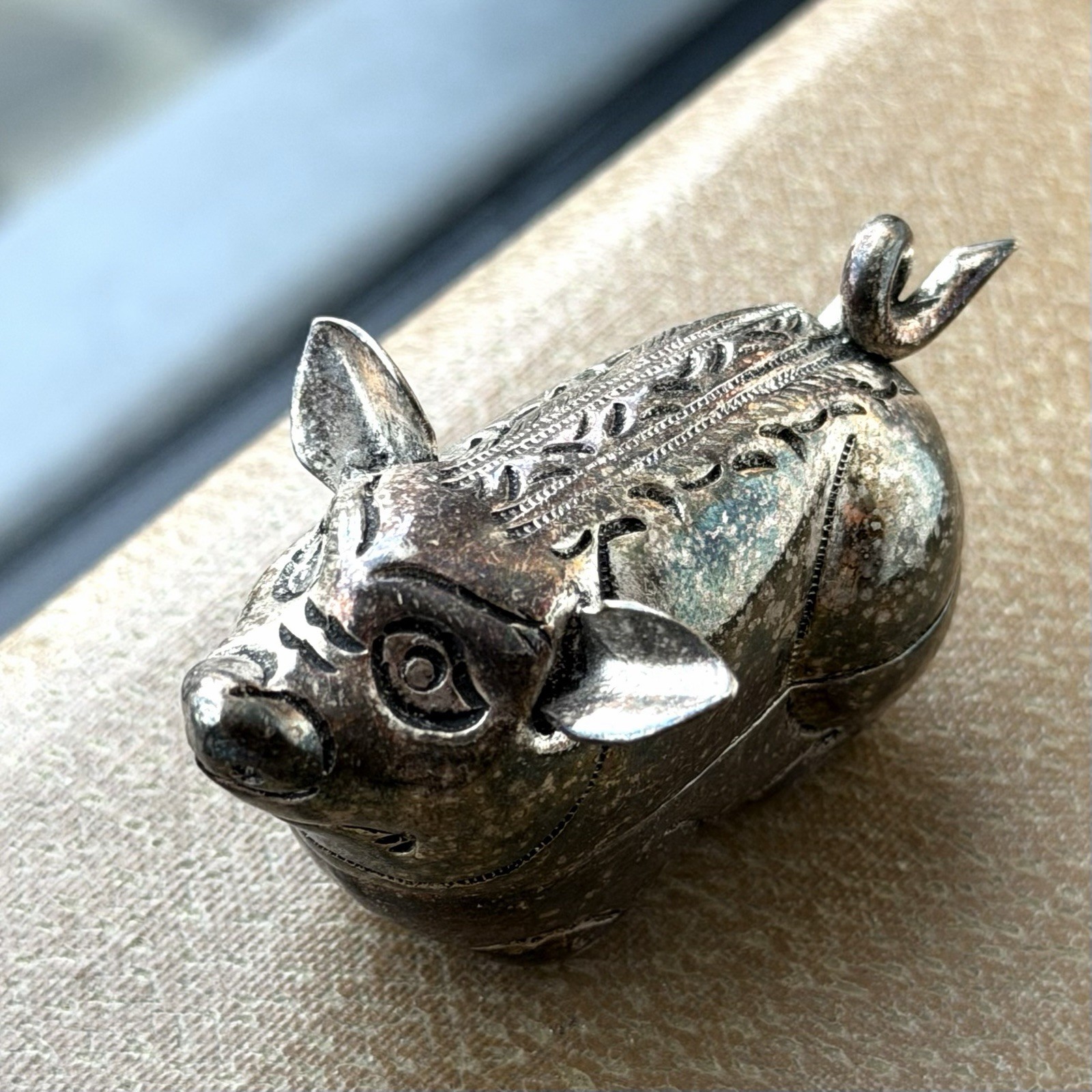 Antique Cambodian Silver Ornate Betel Nut Pig Box "t90" Stamped 31g Grams