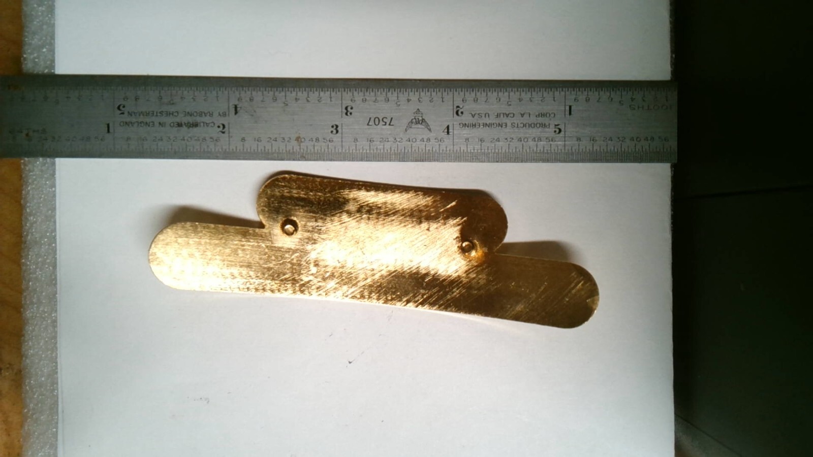 HAT BADGE MTA METRO NORTH RAILROAD TRAIN ASS'T CONDUCTOR MODERN & 2 SCREWBACKS