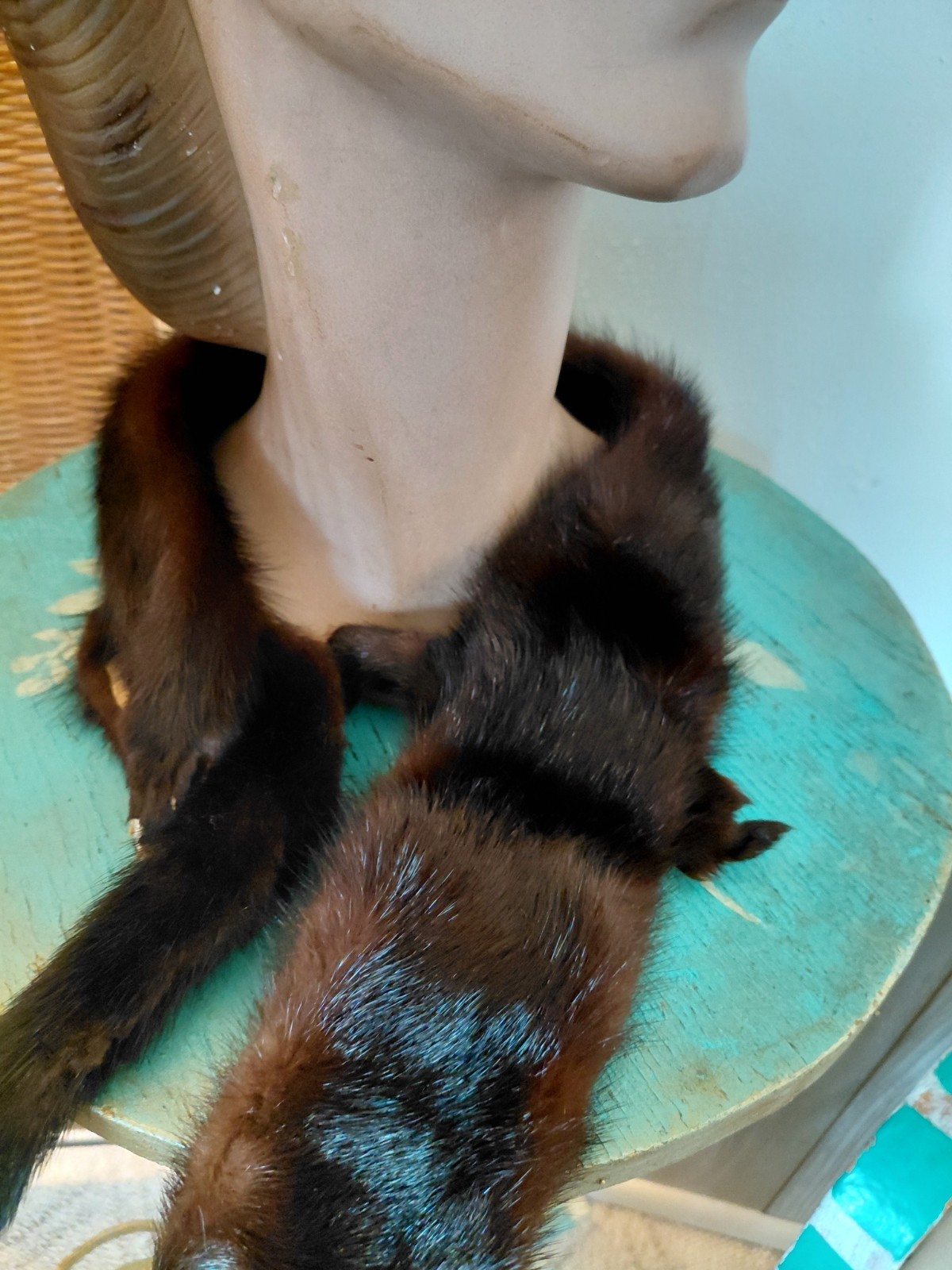 Vintage Mink Wrap/Tails & Legs/Quality Fur Pelt/Extra Length Collar Wrap!