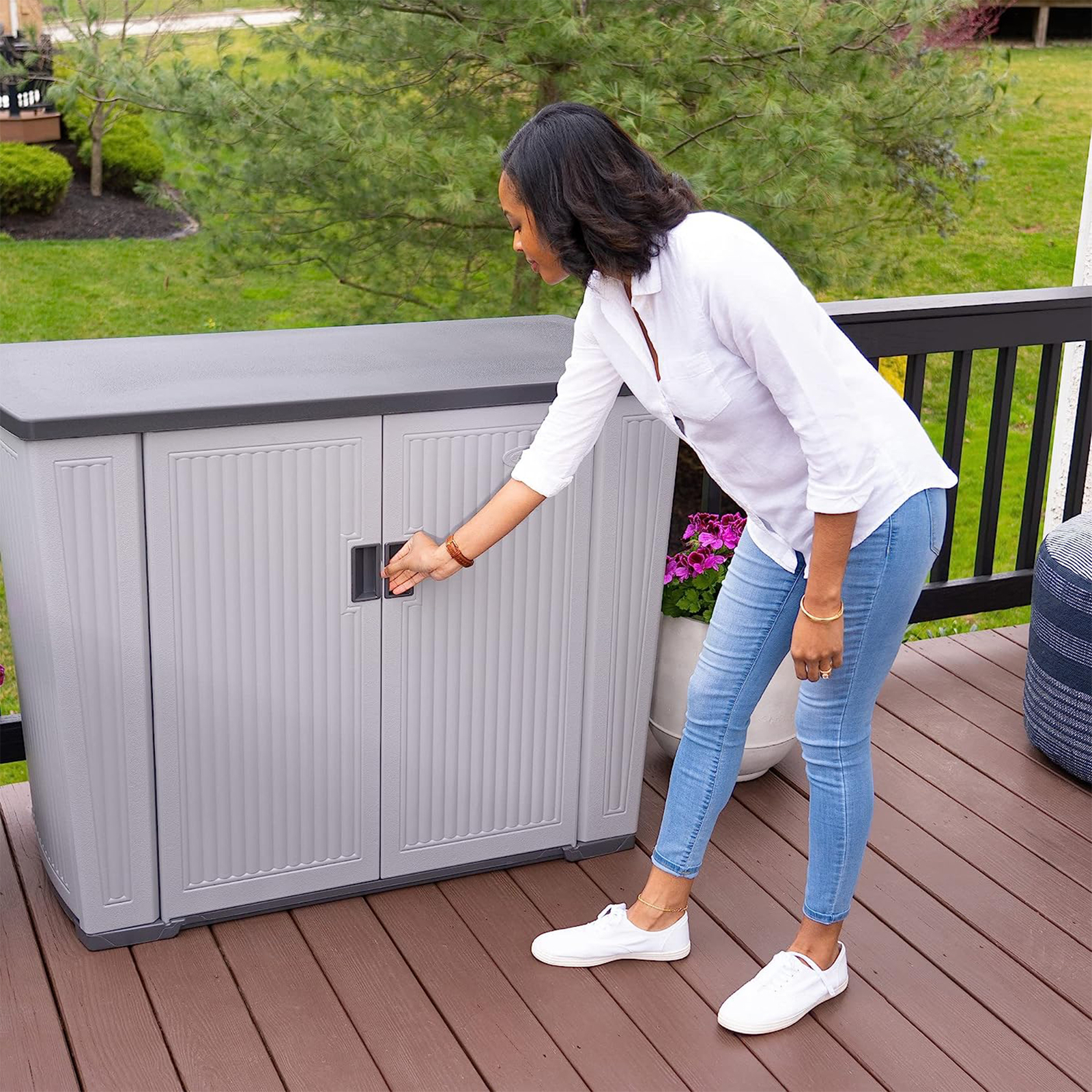 Suncast Backyard Oasis 130 Gallon Outdoor Storage Shed Basic Unit, Dove Gray