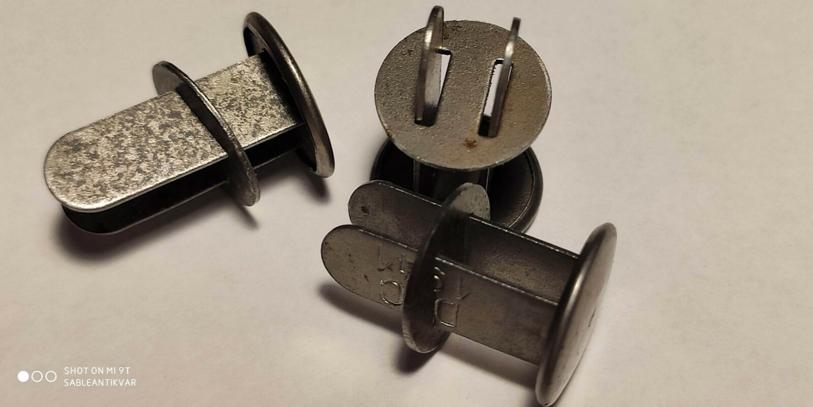 WW2 GERMAN HELMET EARLY RIVETS/WASHERS SET OF 3,MAKER MARKED very good replica