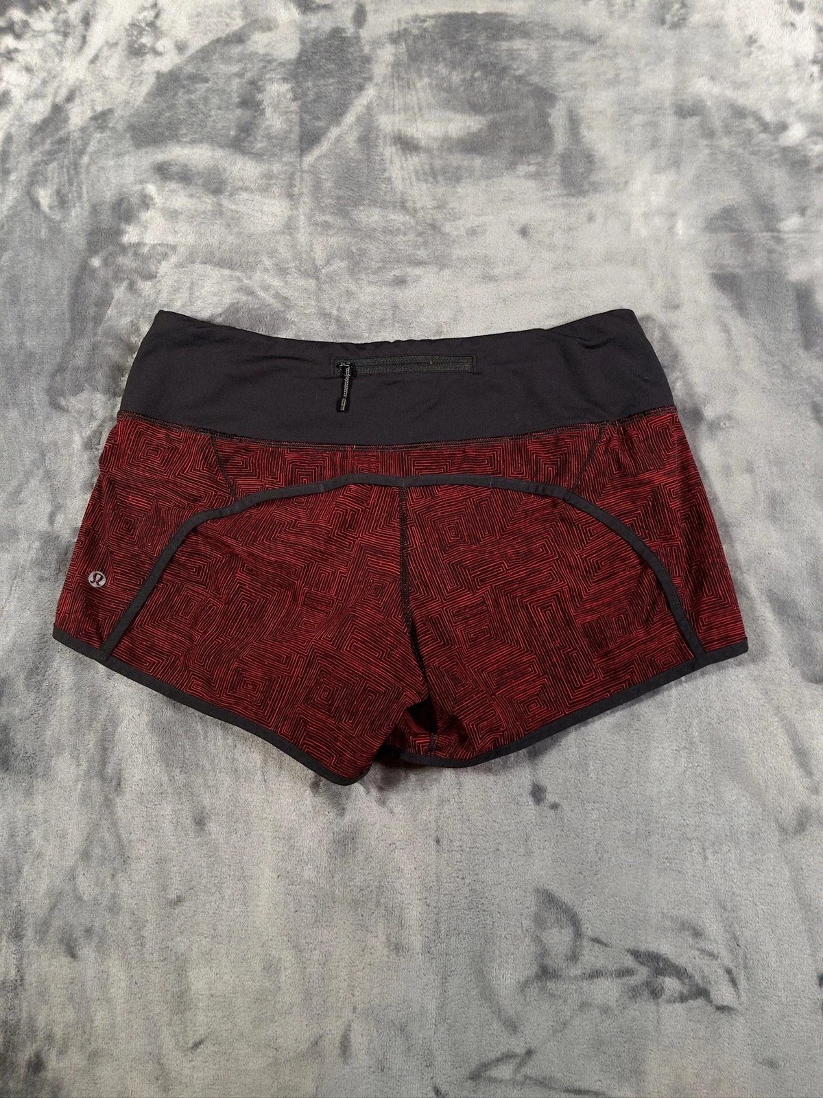 Lululemon Speed Shorts Womens Size 6 Red Black Geometric Running Athletic