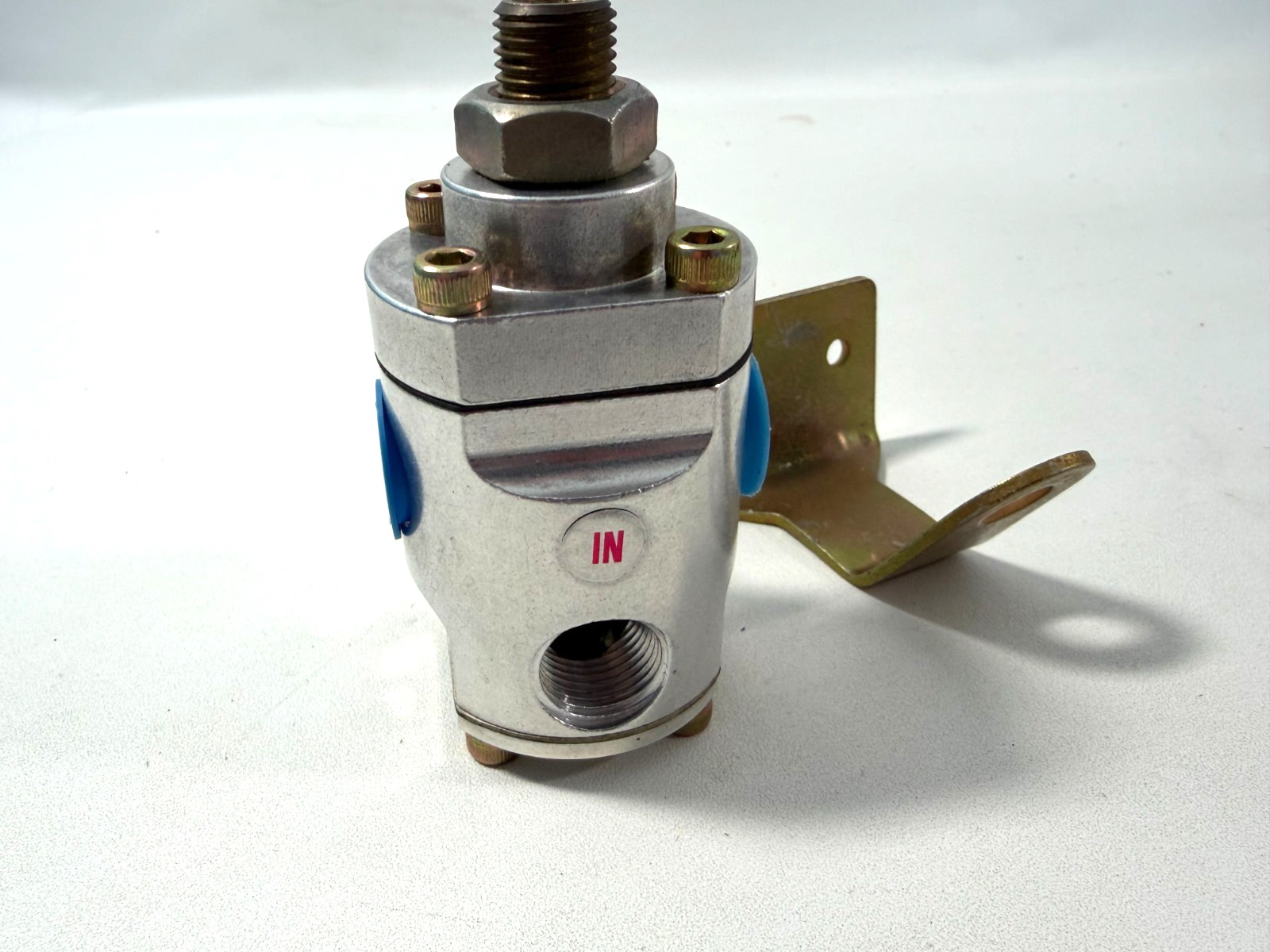Mallory 4207 Adjustable Fuel Pressure Regulator 3/8" NPT Threads NOS w/ Bracket