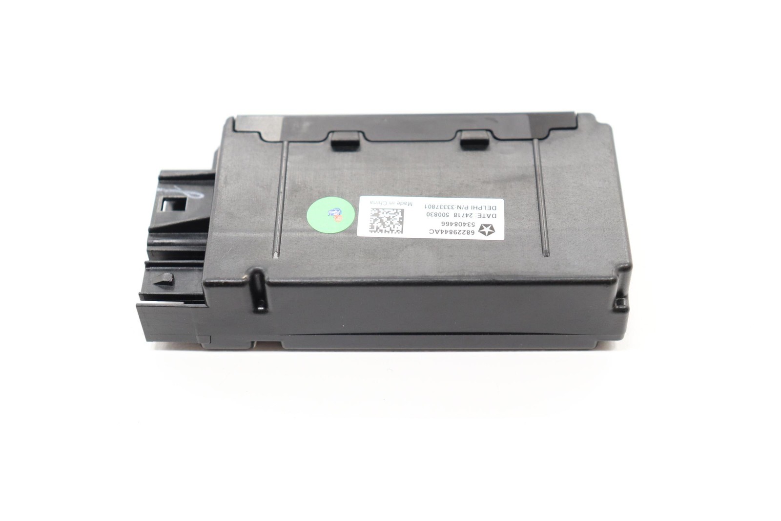 2017 - 2021 CHRYSLER PACIFICA FRONT RIGHT SEAT BACK MEDIA INPUT PORT PANEL OEM