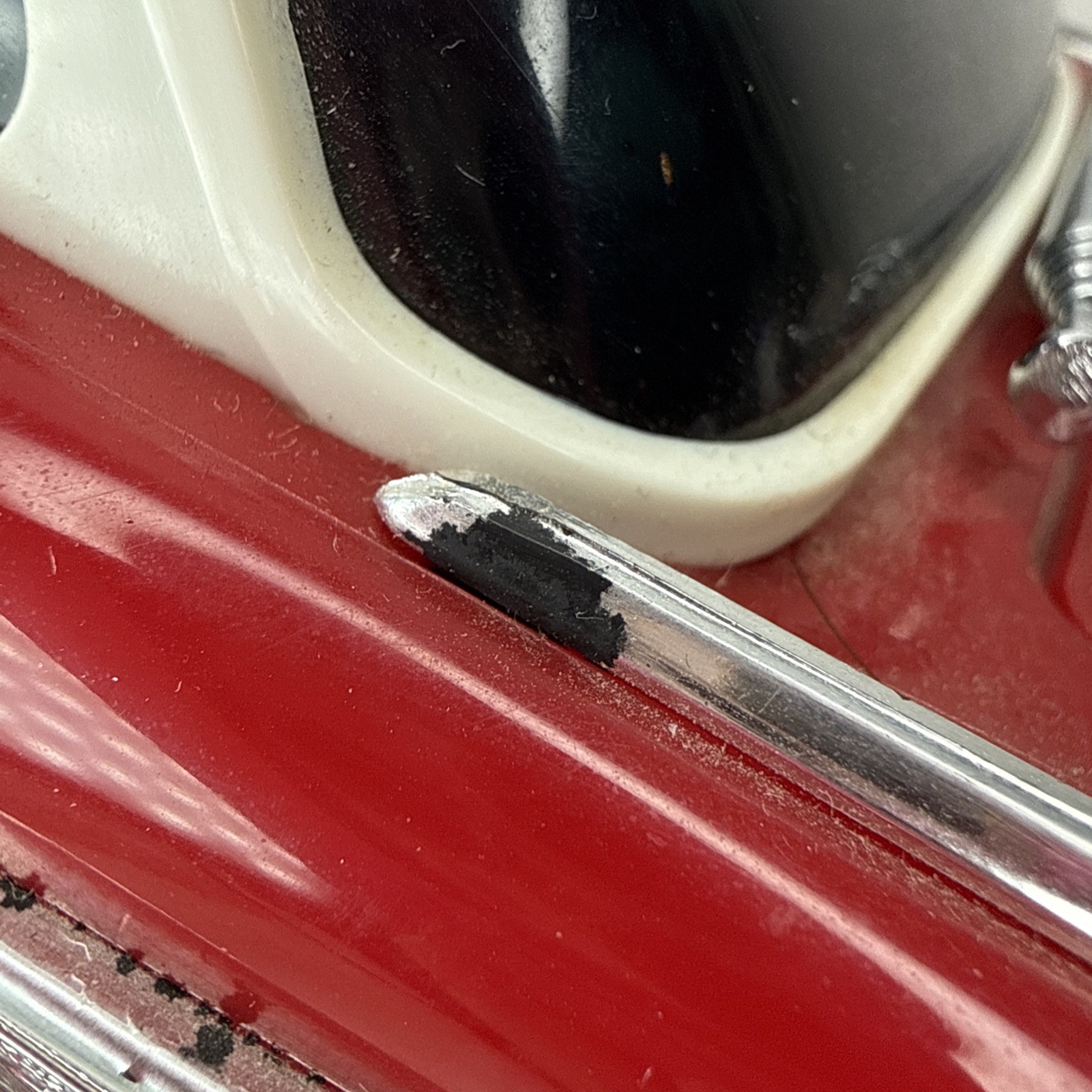 Vintage 1988 Red 1957 Chevy Belair Novelty, Am/Fm Wall Mount Radio. WORKS!