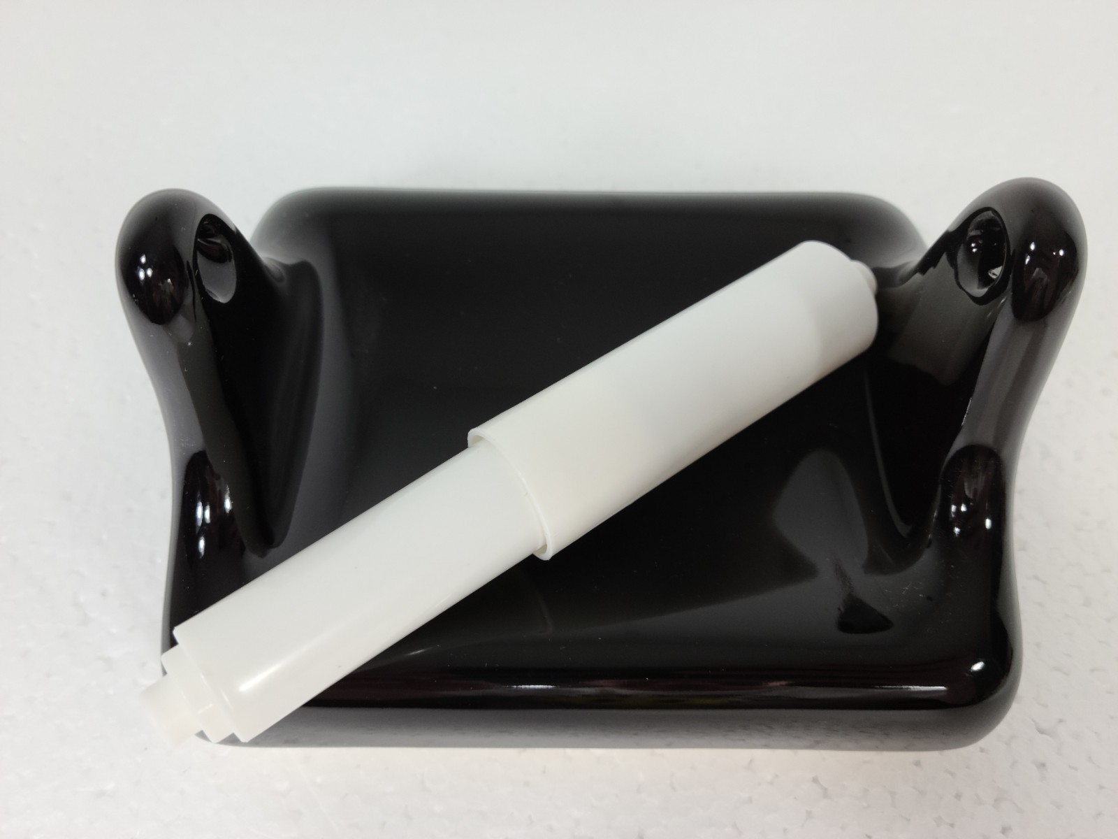Black Ceramic TP Holder Toilet Paper Porcelain Mid Century Modern Vintage Retro