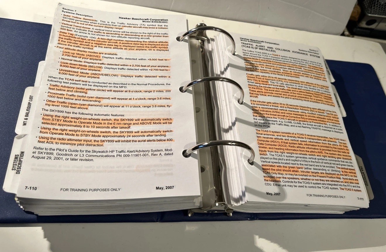 Flight Safety International Pilot Manual Super King Air 350 350C Updates to 2009