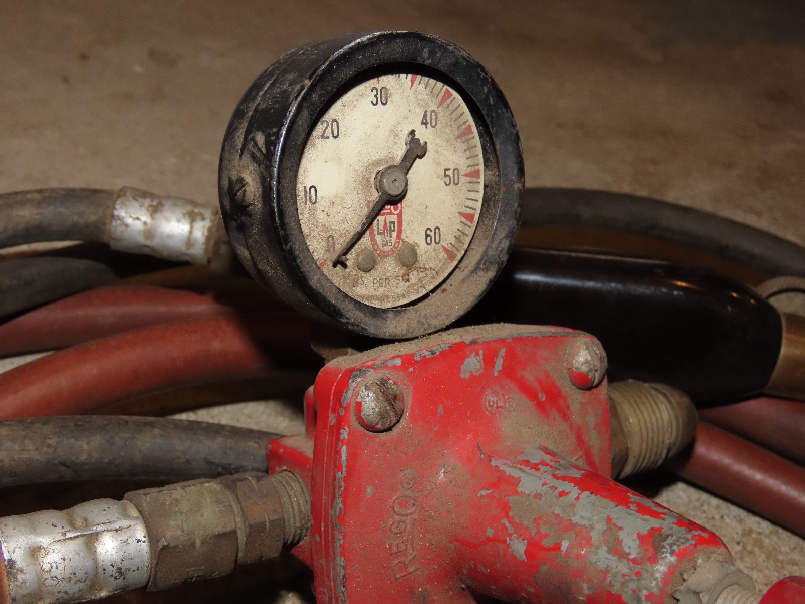 Complete Propane Torch Nozzles with Red Handles Hose Regulator Etc REGO 567B