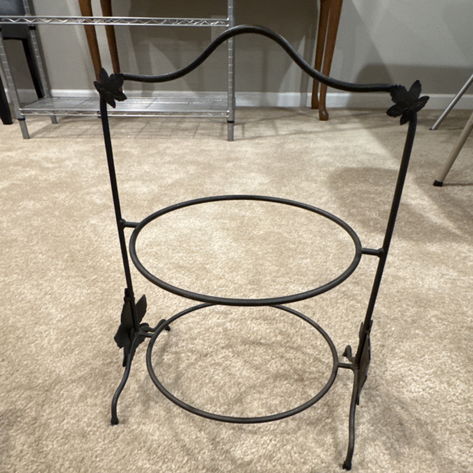 Longaberger Black Wrought Iron Decorative Stand with Leaf Accents