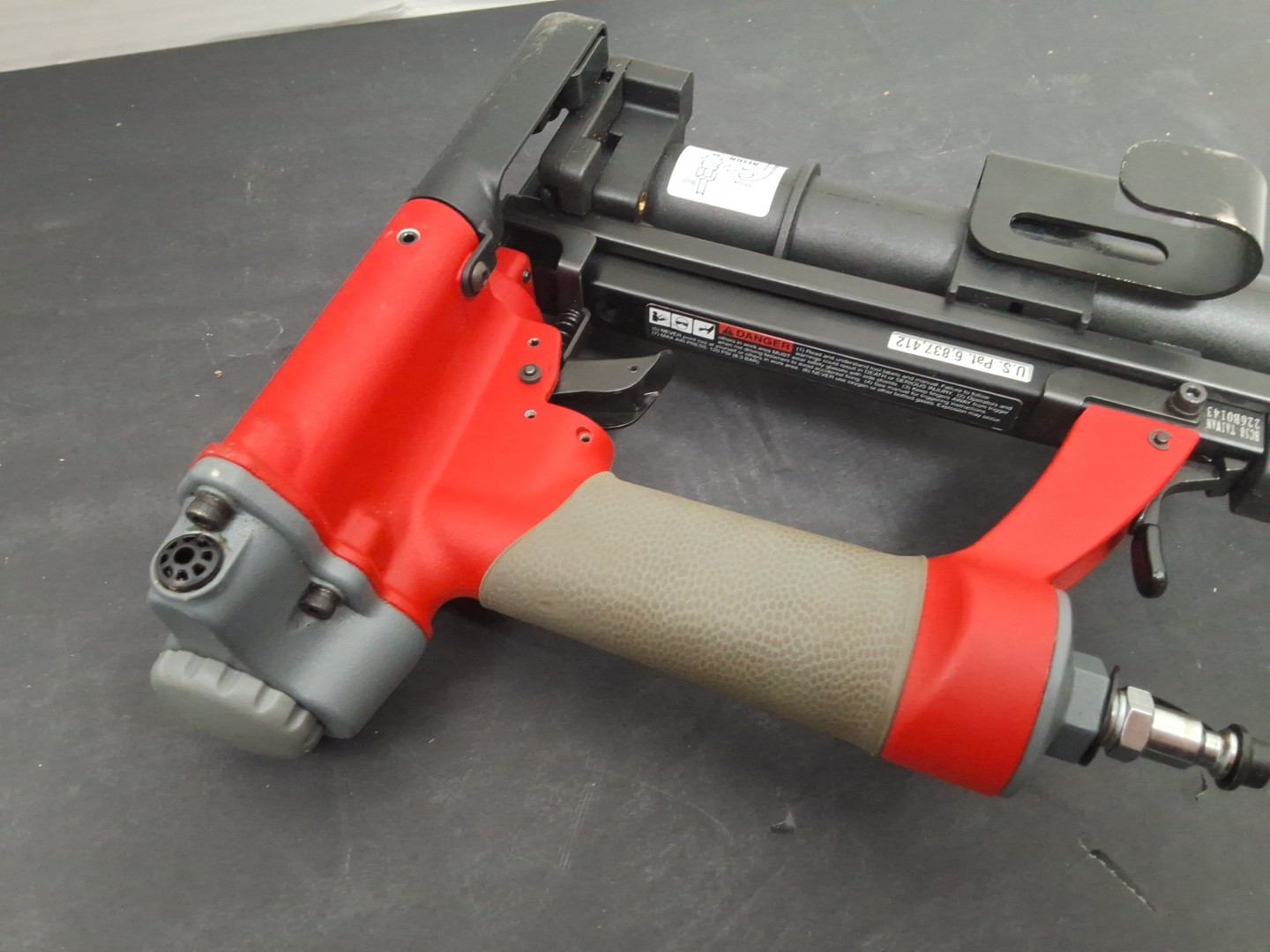 Senco BC58 Button Cap Staple Gun 21GA