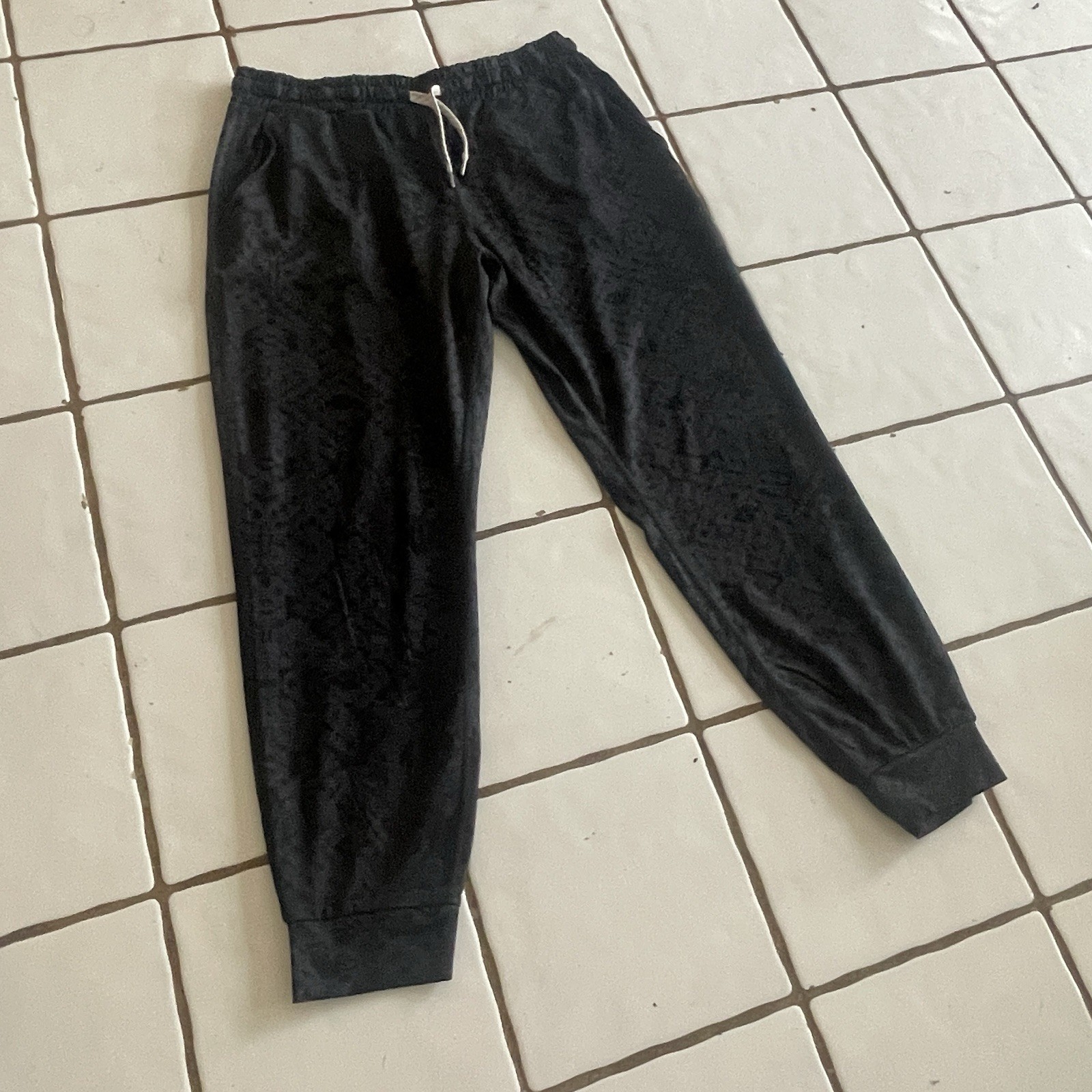 Vuori Pants Womens Small Performance Jogger Dark Gray Lounge Sweatpants Athletic