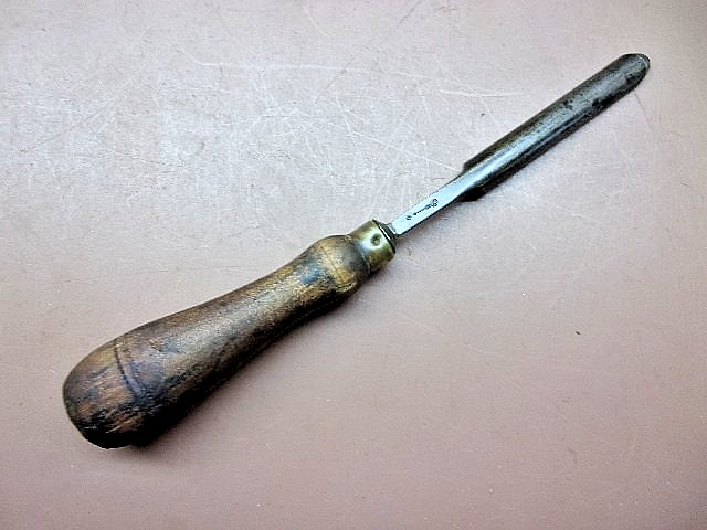 Antique W. Butcher Cast Steel 3/8 Tang Gouge Wood Chisel Used