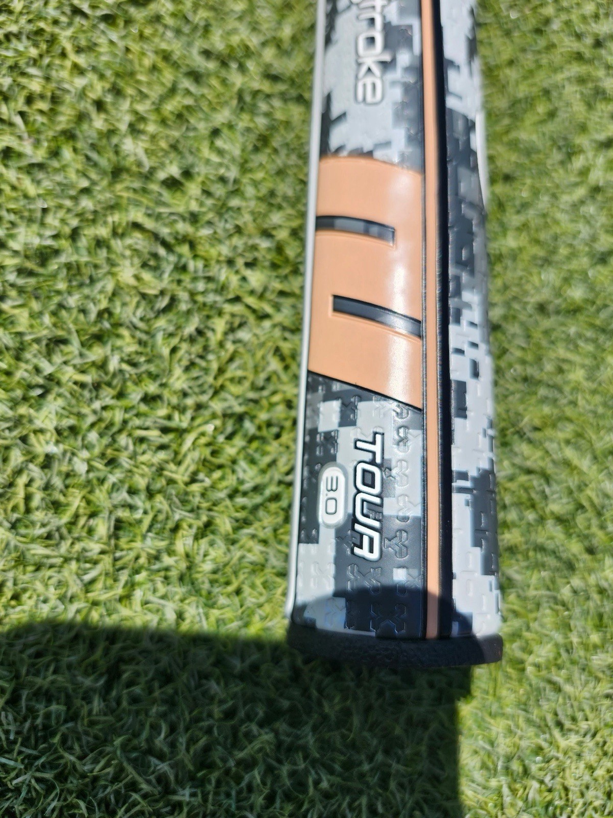SuperStroke Digi Camo Tour Traxion 3.0 Putter Grip, Lightweight, Golf Grip