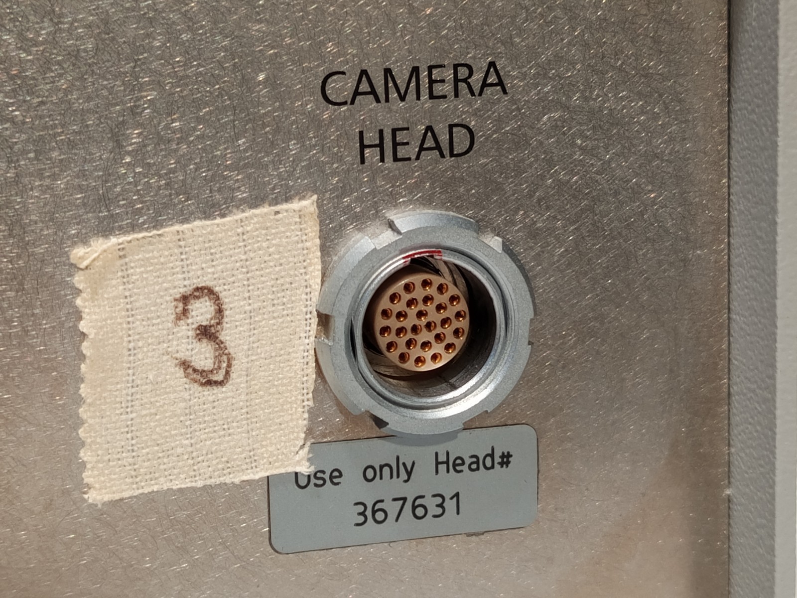 Carl Zeiss MediLive 3 CCD Mono NTSC Camera Control Unit MNR 1030-466 as shown