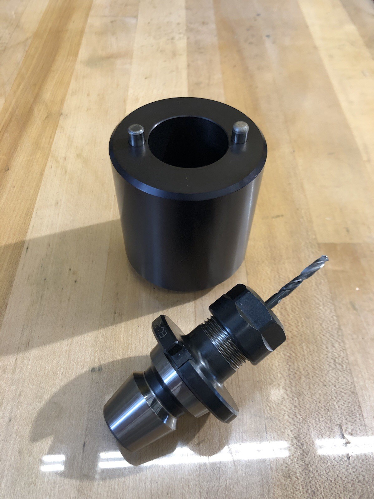 Tool Tightening Fixture Compatible With Royal Products R8 Quick Change System