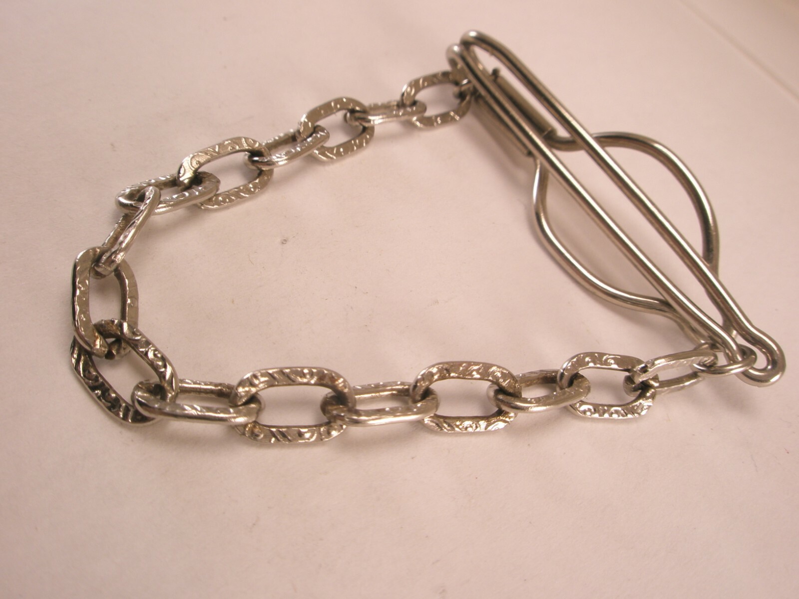 Fancy Cable Chain Silver Tone Vintage Pendant Tie Bar Clip