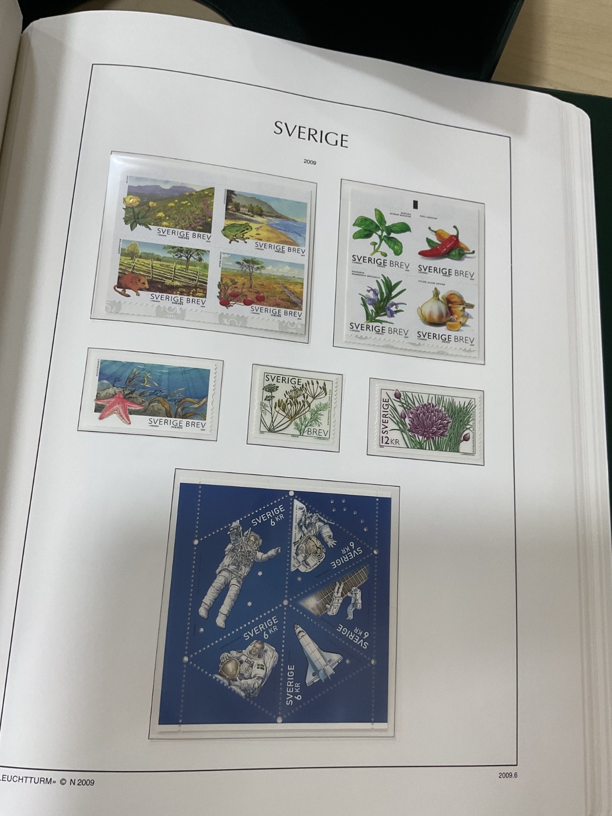 Sweden stamps. MNH. 2009 - 2011. Kabe album. G/200*