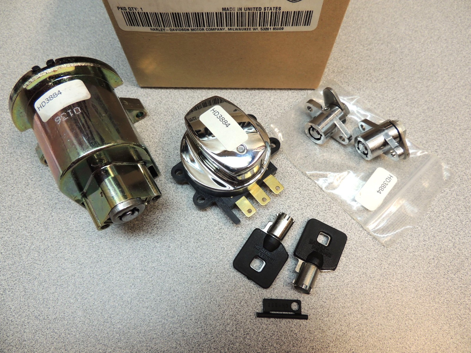 NOS Genuine Harley '94-00 Road King & '02 FLHRSE Complete Bike Keyed Lockset OEM