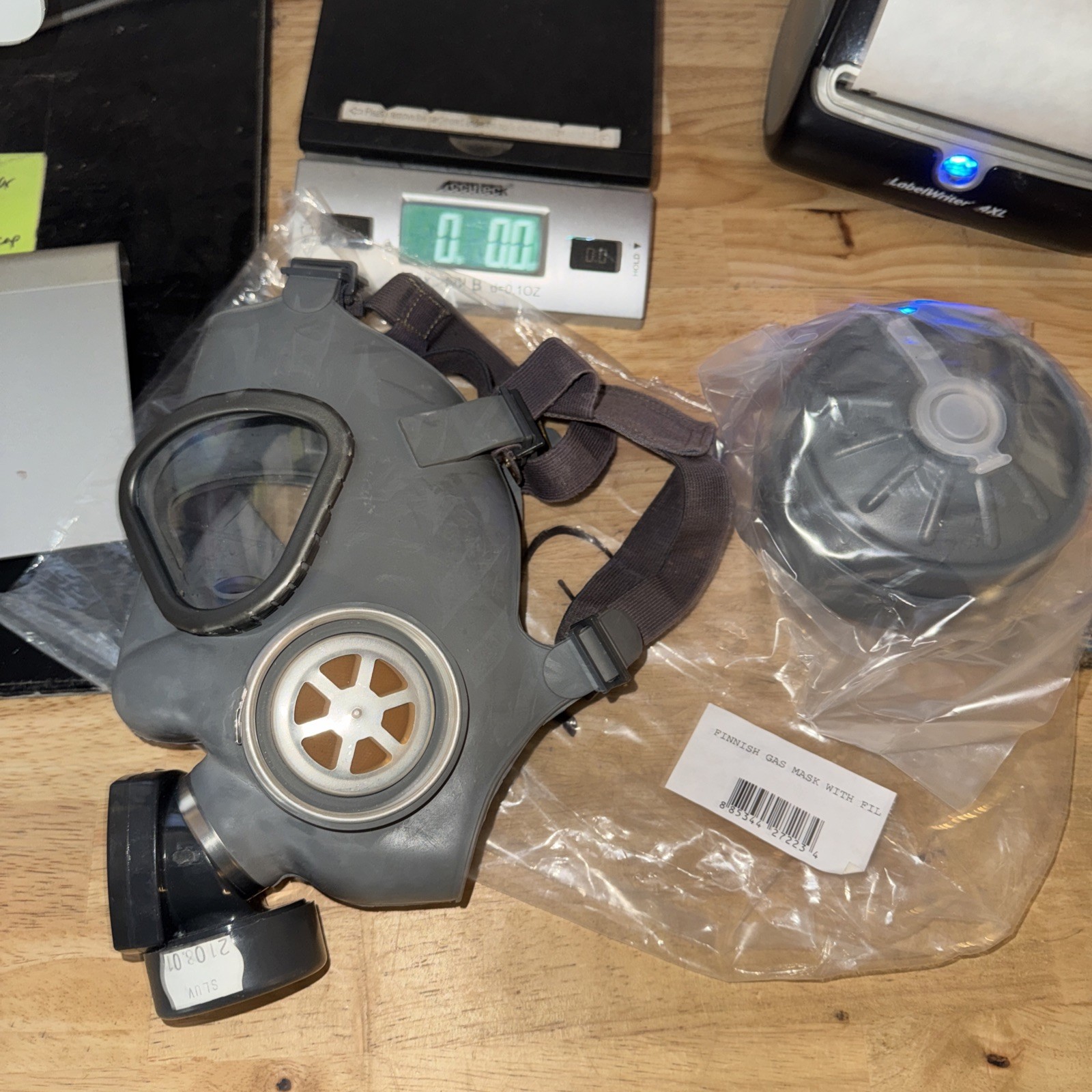 Finland Gas Mask New/Old Stock Clear Insert NATO 40mm Filter NBC Nuke Army Surpl