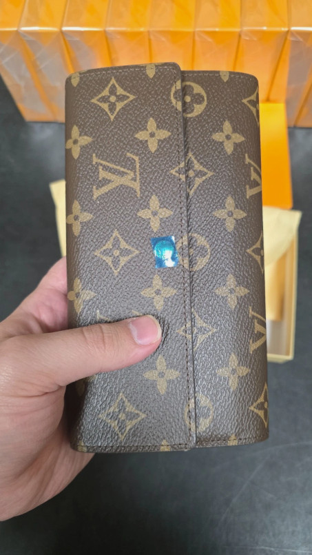 Louis Vuitton Portefeuille Sarah Monogram Long Wallet – Brown