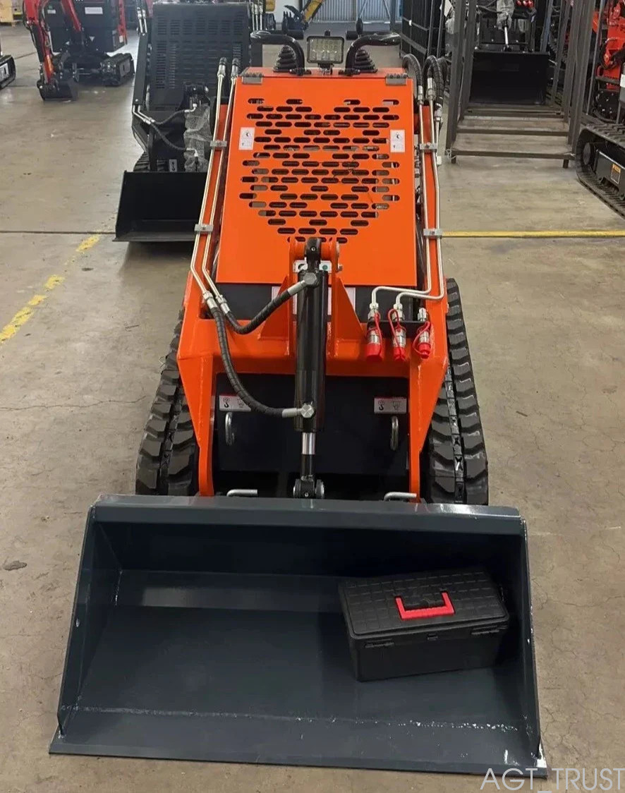 AGT AGT-YSRT-14 0.75Ton Stand-On Skid Steer Track Loader