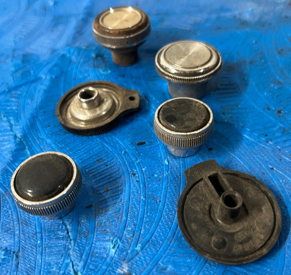 77-85 Oldsmobile Cutlass GM MISC FACTORY RADIO KNOBS 555101 558947 OEM NBL2