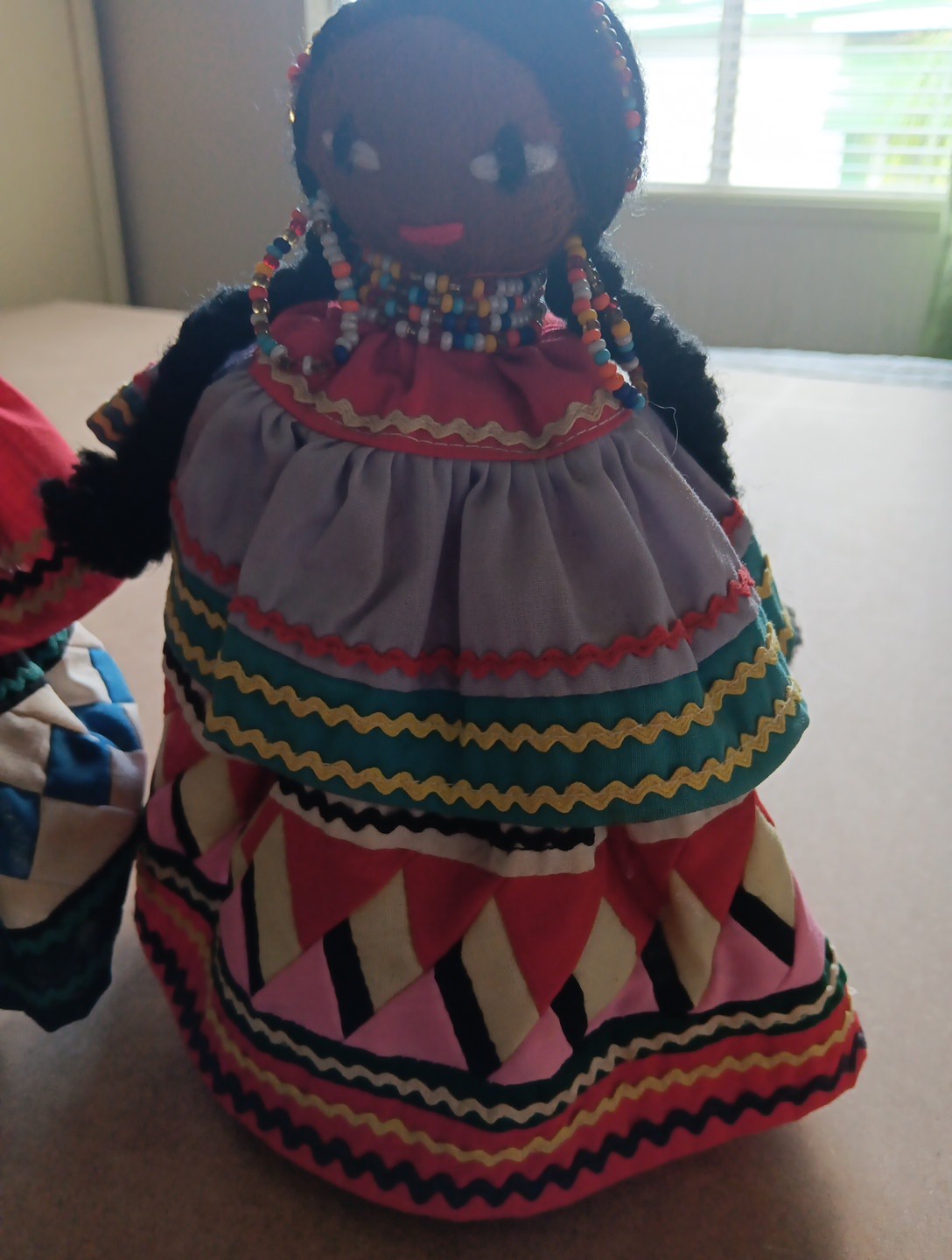 2 Native American Seminole Husk Dolls, Palmetto Fiber Cloth Dresses